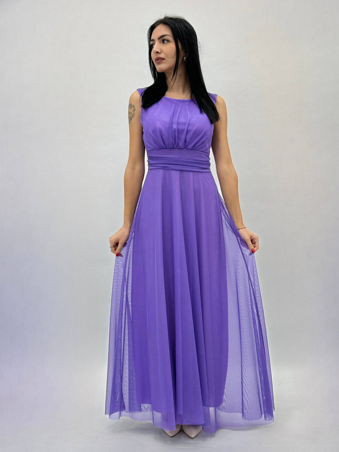 Elegant Jolien™ Arianna Dress from Emma & Rose Cape Town, showcasing a stylish abiti with intricate details and vibrant fabric.