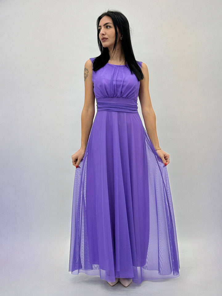 Elegant Jolien™ Arianna Dress from Emma & Rose Cape Town, showcasing a stylish abiti with intricate details and vibrant fabric.