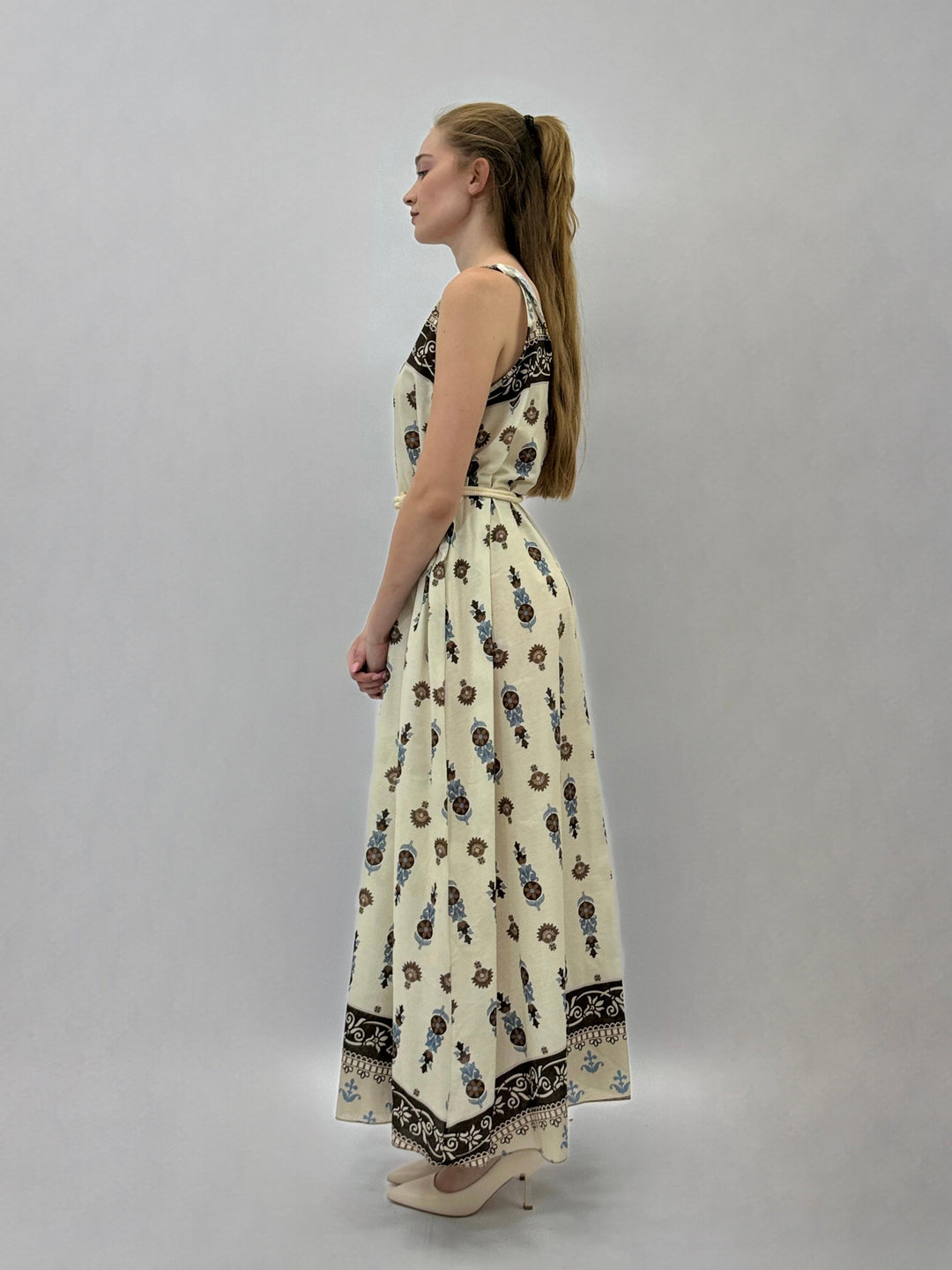Johanna™  |  Sleeveless Dress Waist V-Neck