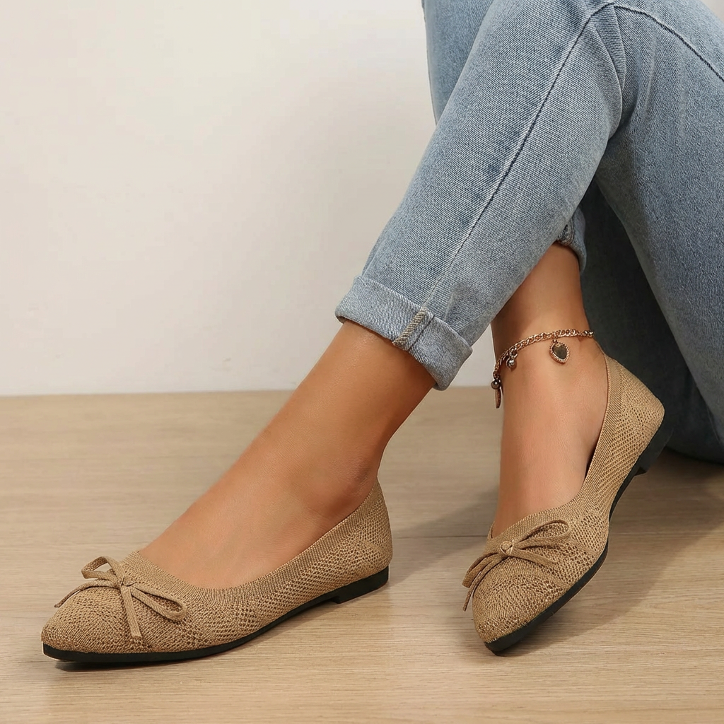 Ballet Flats with Bow Detail – Mireille