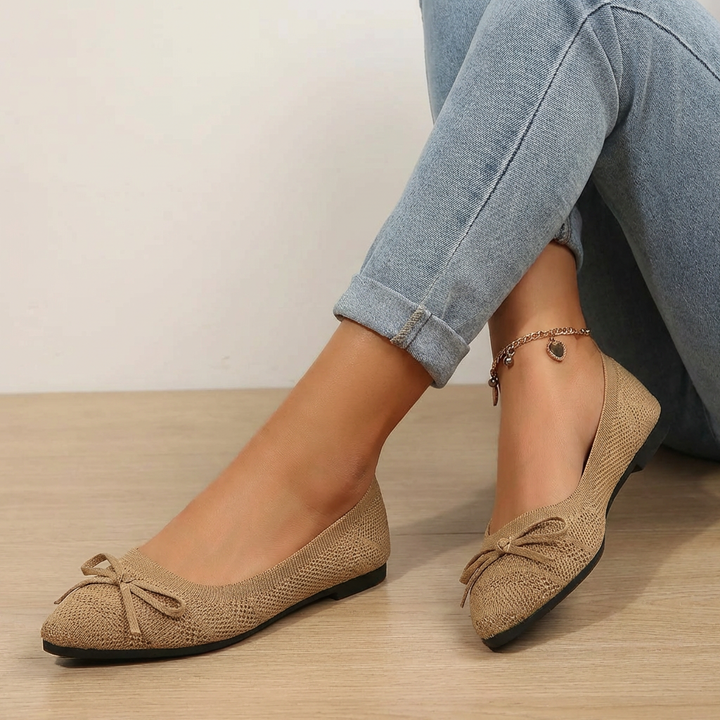 Ballet Flats with Bow Detail – Mireille