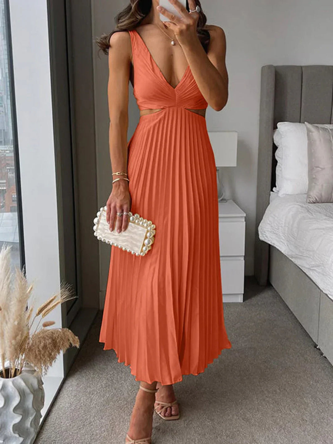 Ball Gown for Women with Pleated Skirt - Avvy