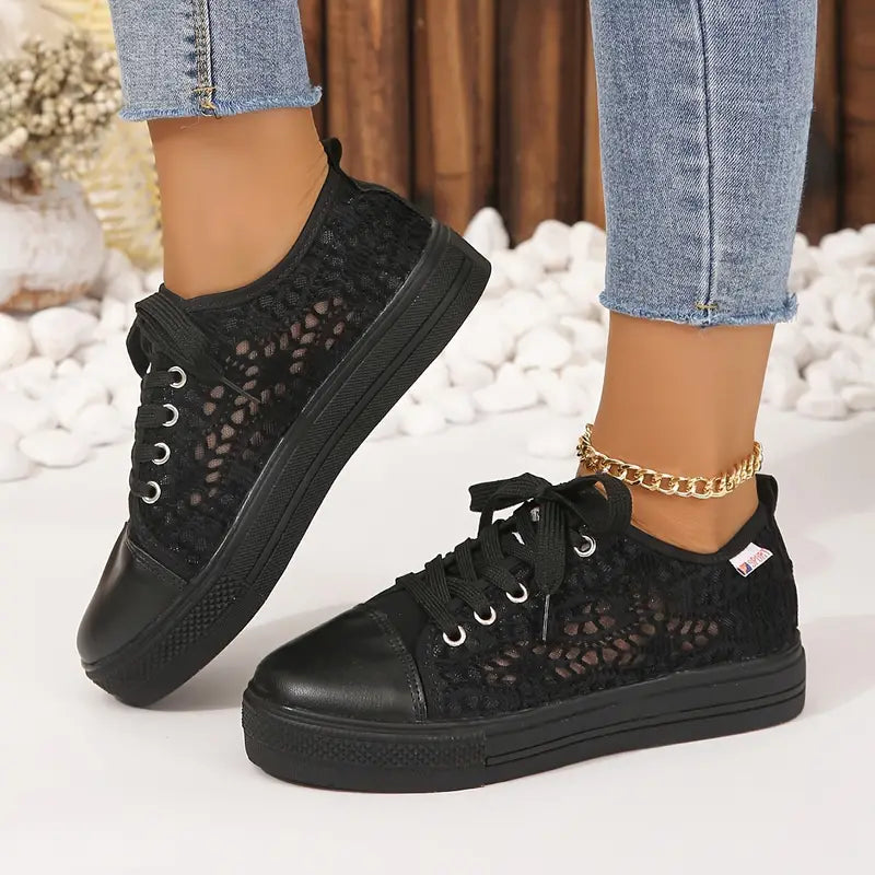 Willemina - Women's Sneakers with Lace Pattern and Lacing