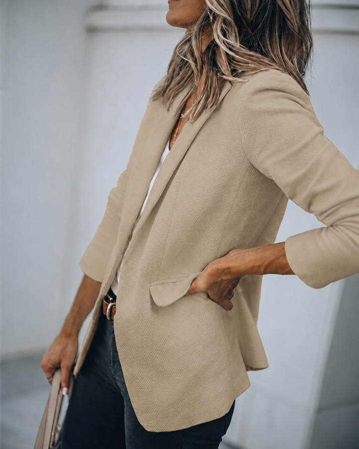 Women's Blazer | Tailored Fit & Lapel Collar