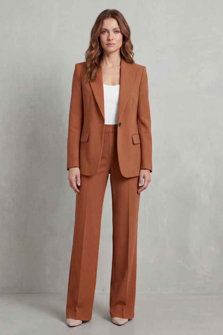 Women's Tailored Blazer and Straight-Leg Trouser Suit Dovrelle, view 10 - Elena Harper