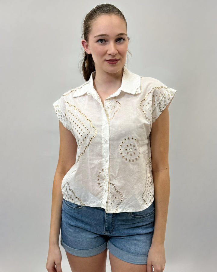 Lara™  |  Short-sleeved soft luxurious fabrics Shirt Details
