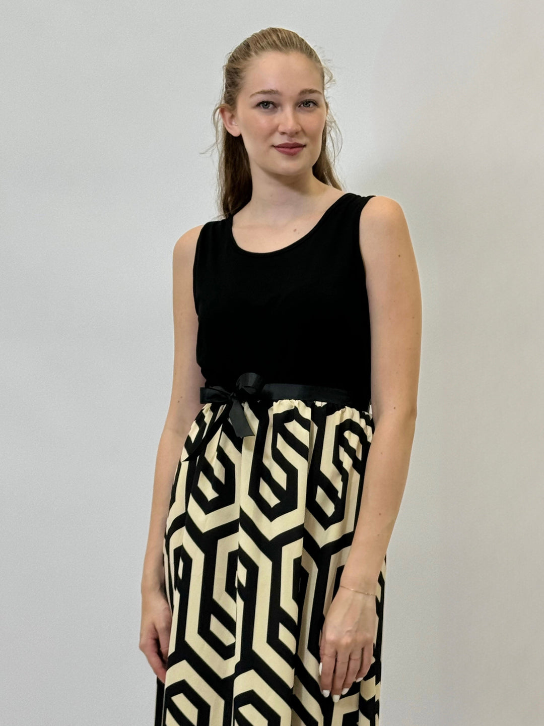 Thandi™  |  Sleeveless Dress Printed Skirt