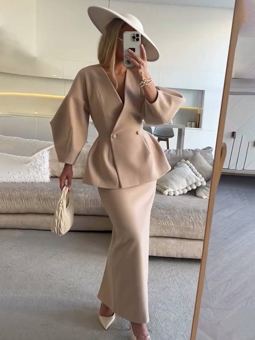 Calie Elegant Vintage Set of Skirt and Jacket, view 10 - Elena Harper