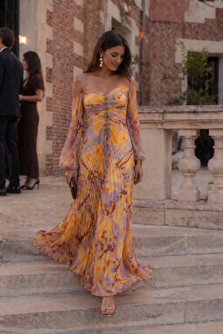 Elegant long pleated dress for women with slit - Lucía
