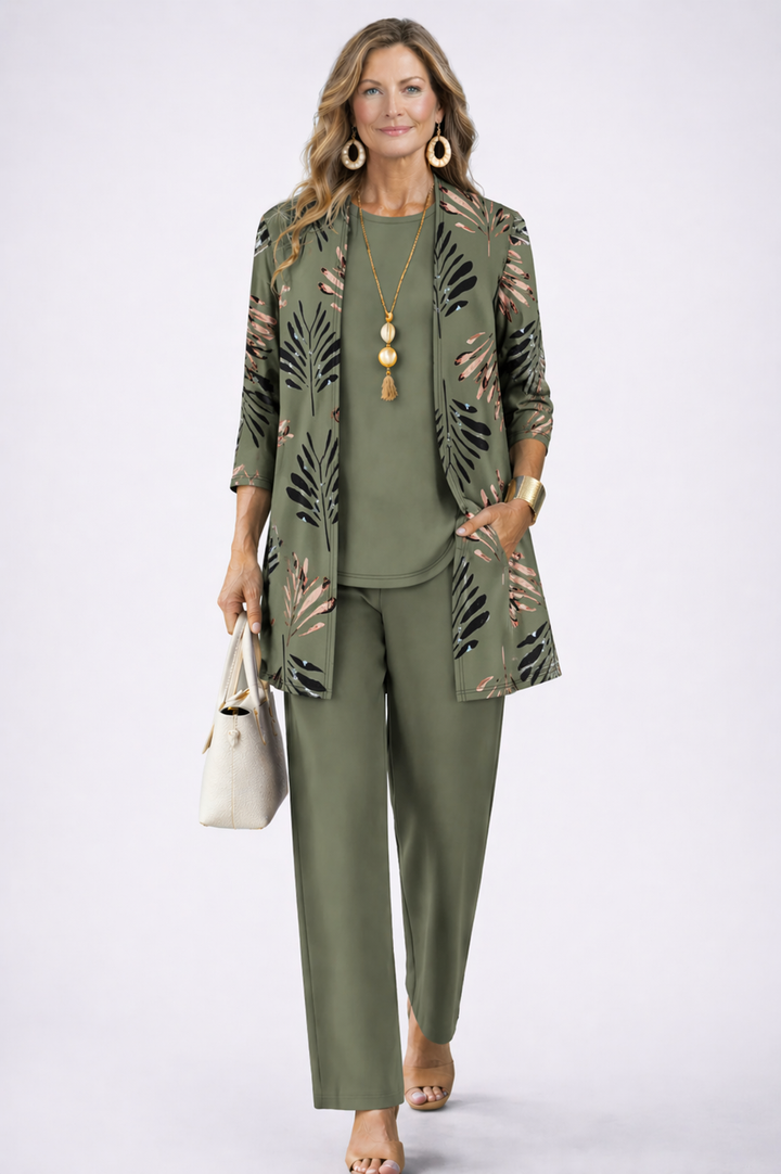 Emma & Rose Cape Town Sandra 3-piece set featuring stylish clothing pieces on mannequins for casual wear.