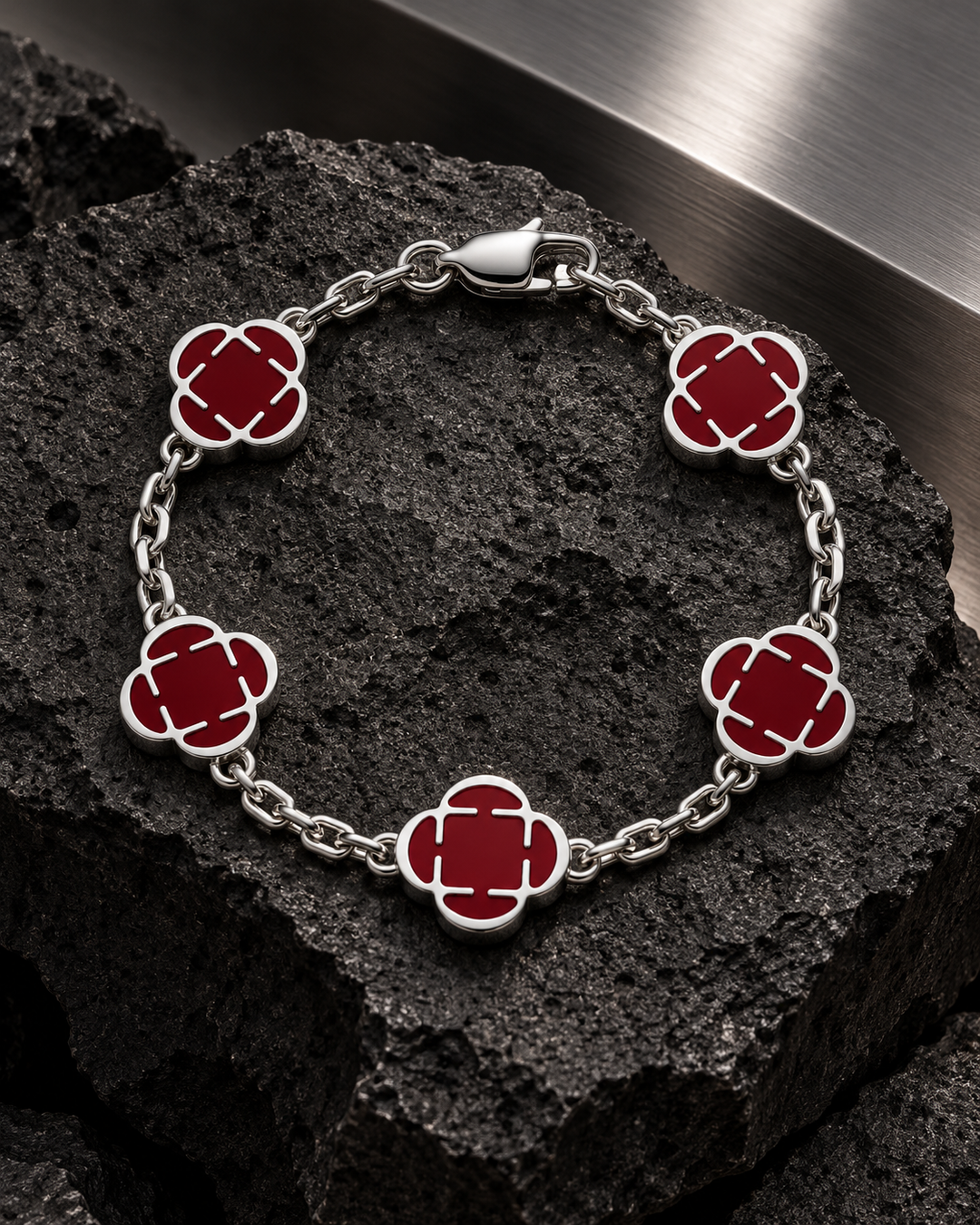 Silver Bracelet with Bordeaux Clovers