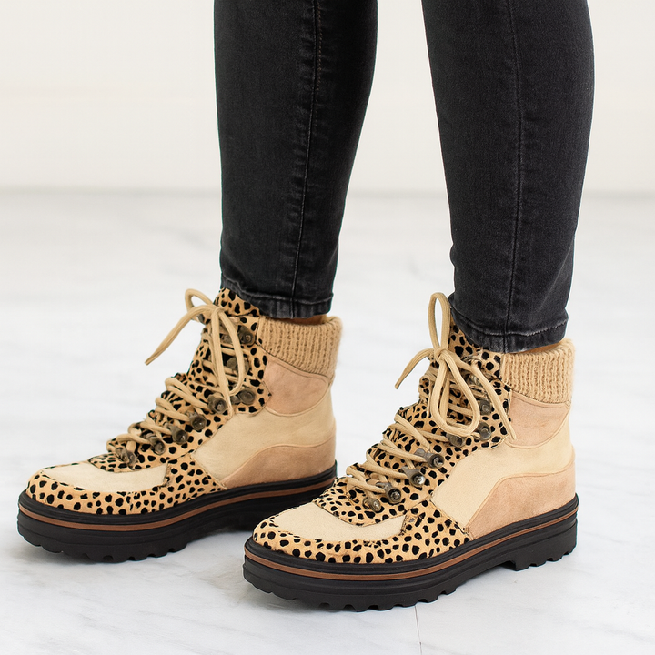 Women's reinforced structure boots with front laces – Ismarie