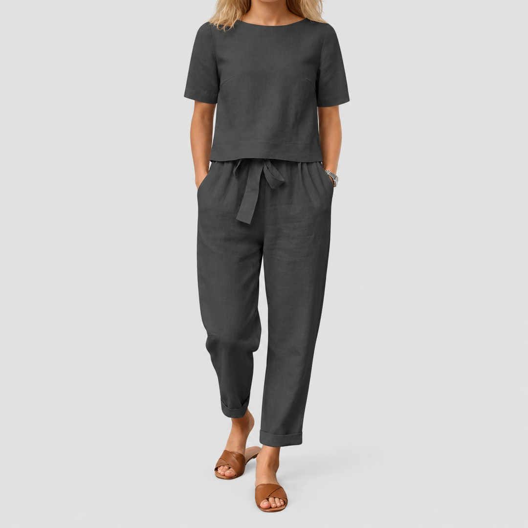 Casual Women's Comfortable Outfit