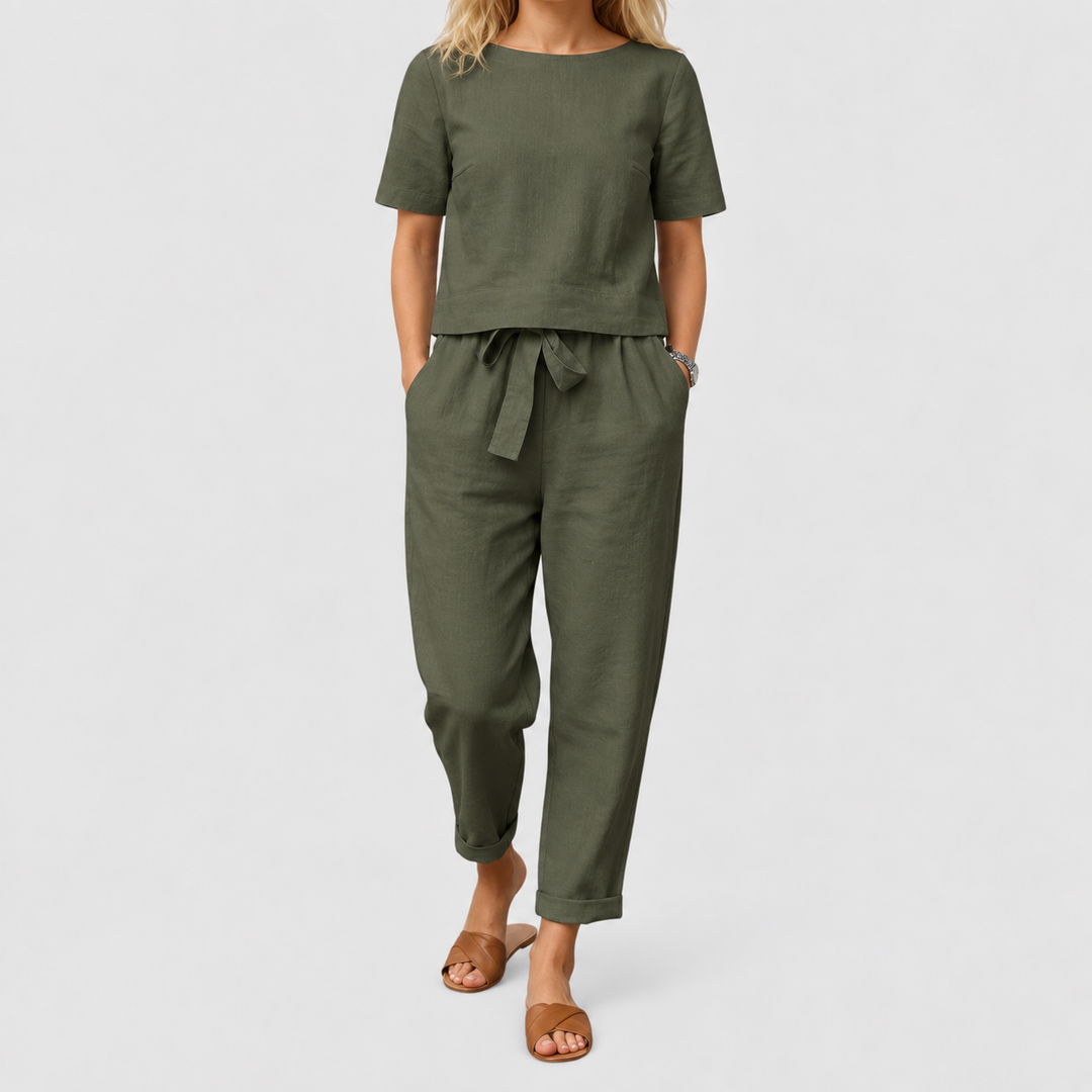 Casual Women's Comfortable Outfit