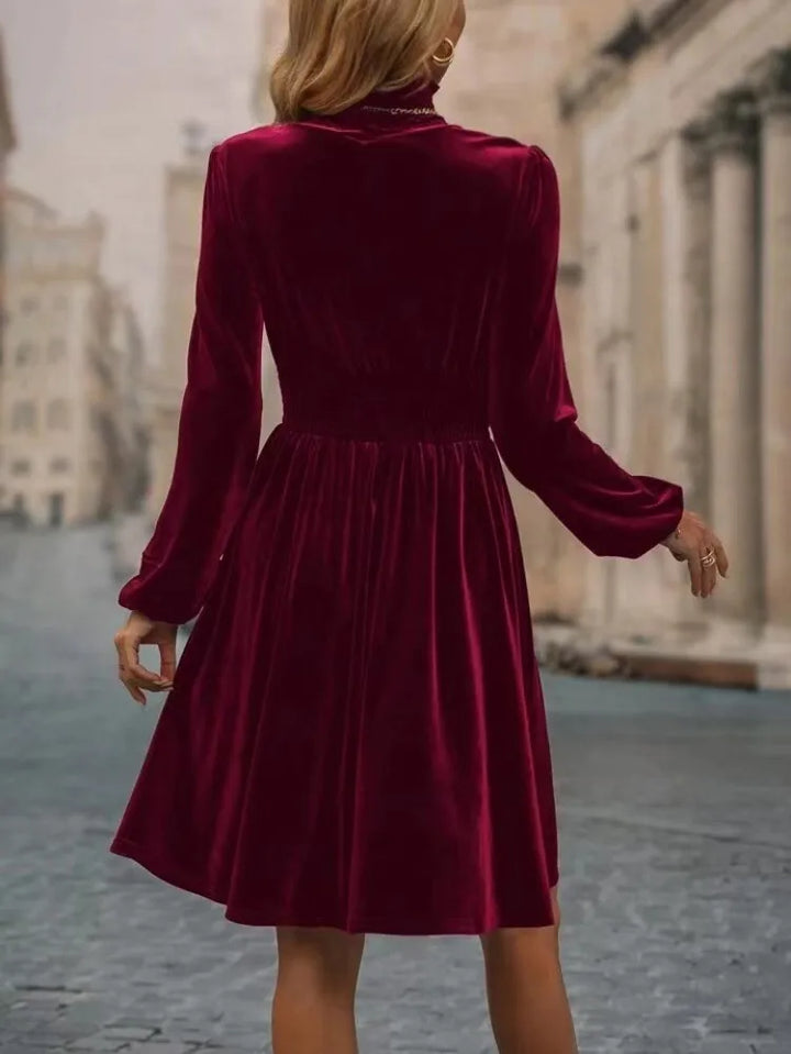 Women’s Elegant Turtleneck Midi Dress – Bella