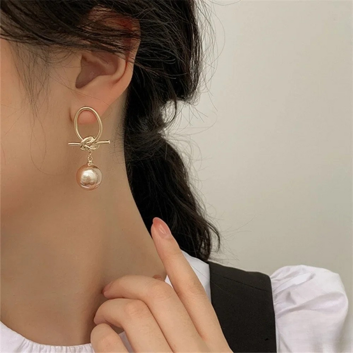 Noa™  |  Golden Pearl Hoop Earrings