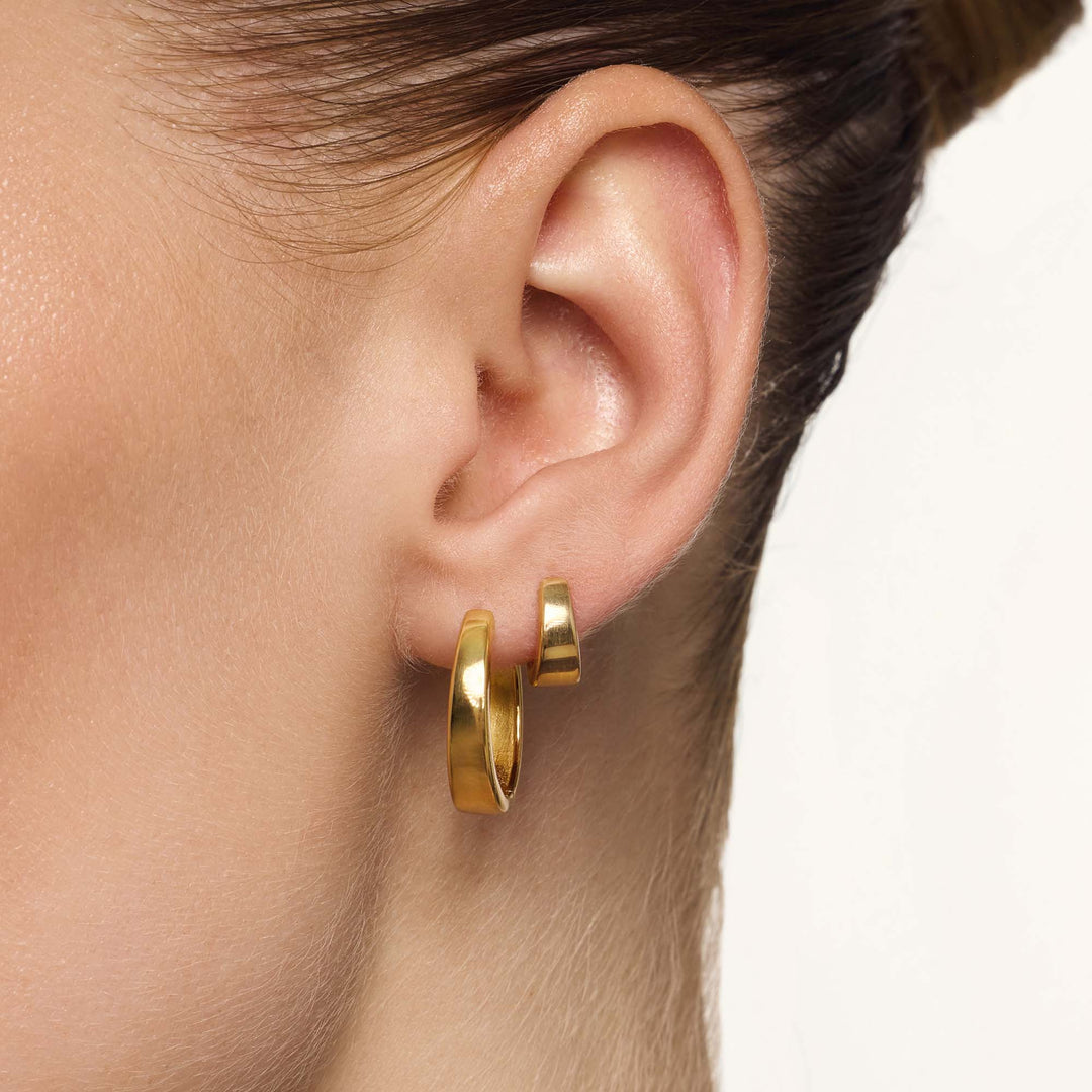 Gia Hoop Earrings Gold, view 2 - Elena Harper