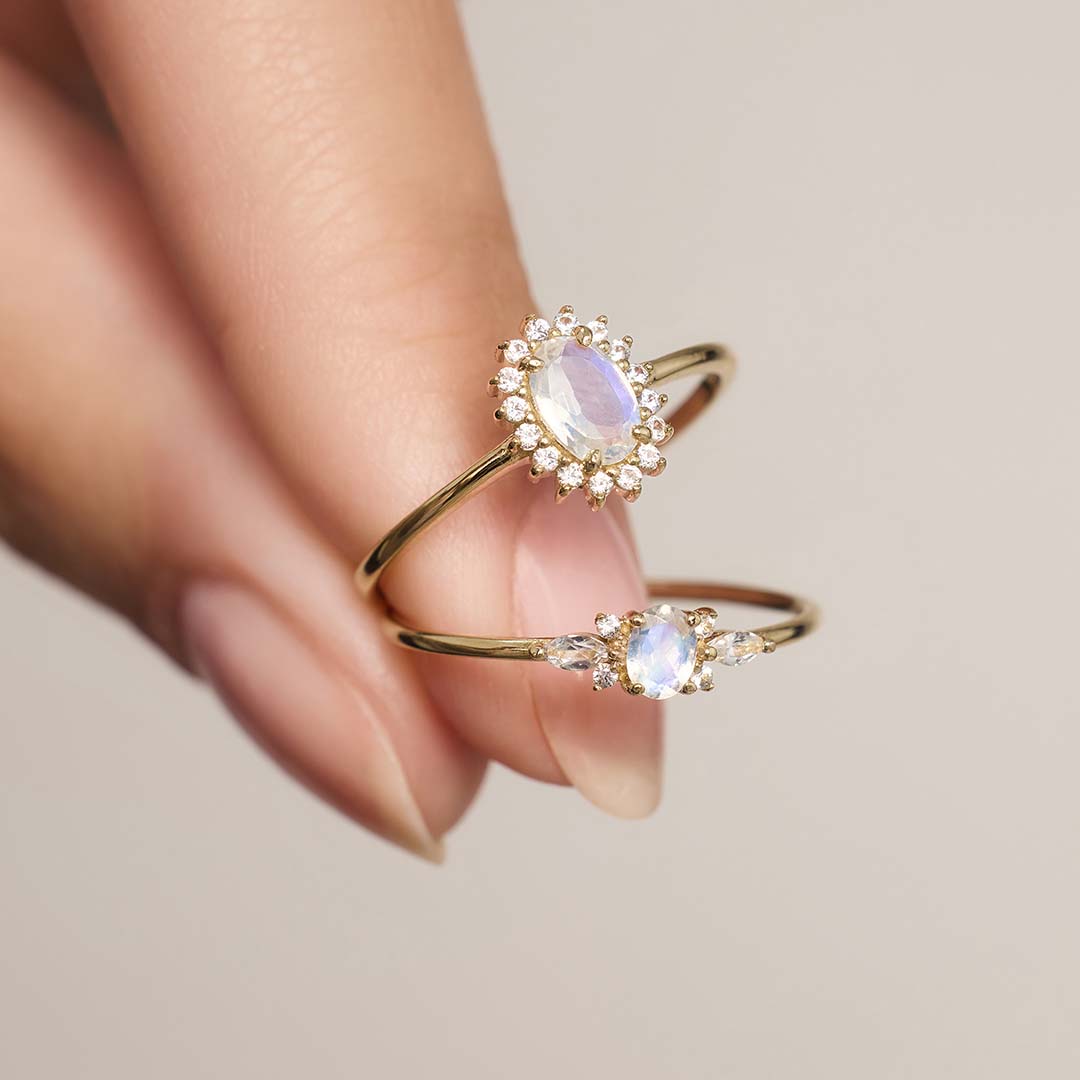 Lioravelle™  |  Violet Diamond Ring