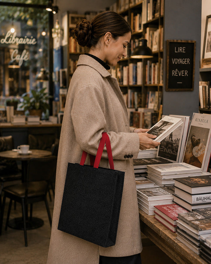 Felt bag with leather handles – durable and versatile