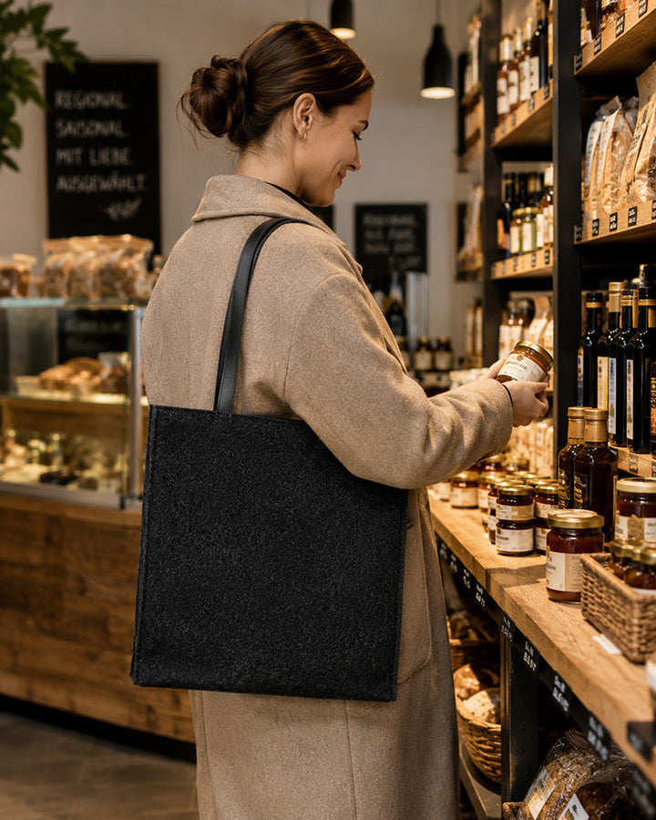 Felt bag with leather handles – durable and versatile