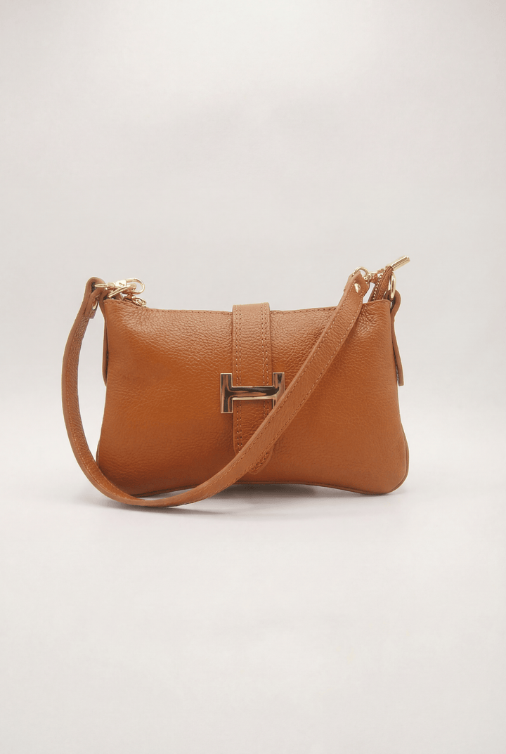 Emma & Rose Cape Town Zandri genuine leather shoulder bag with sleek design and sturdy leather strap.