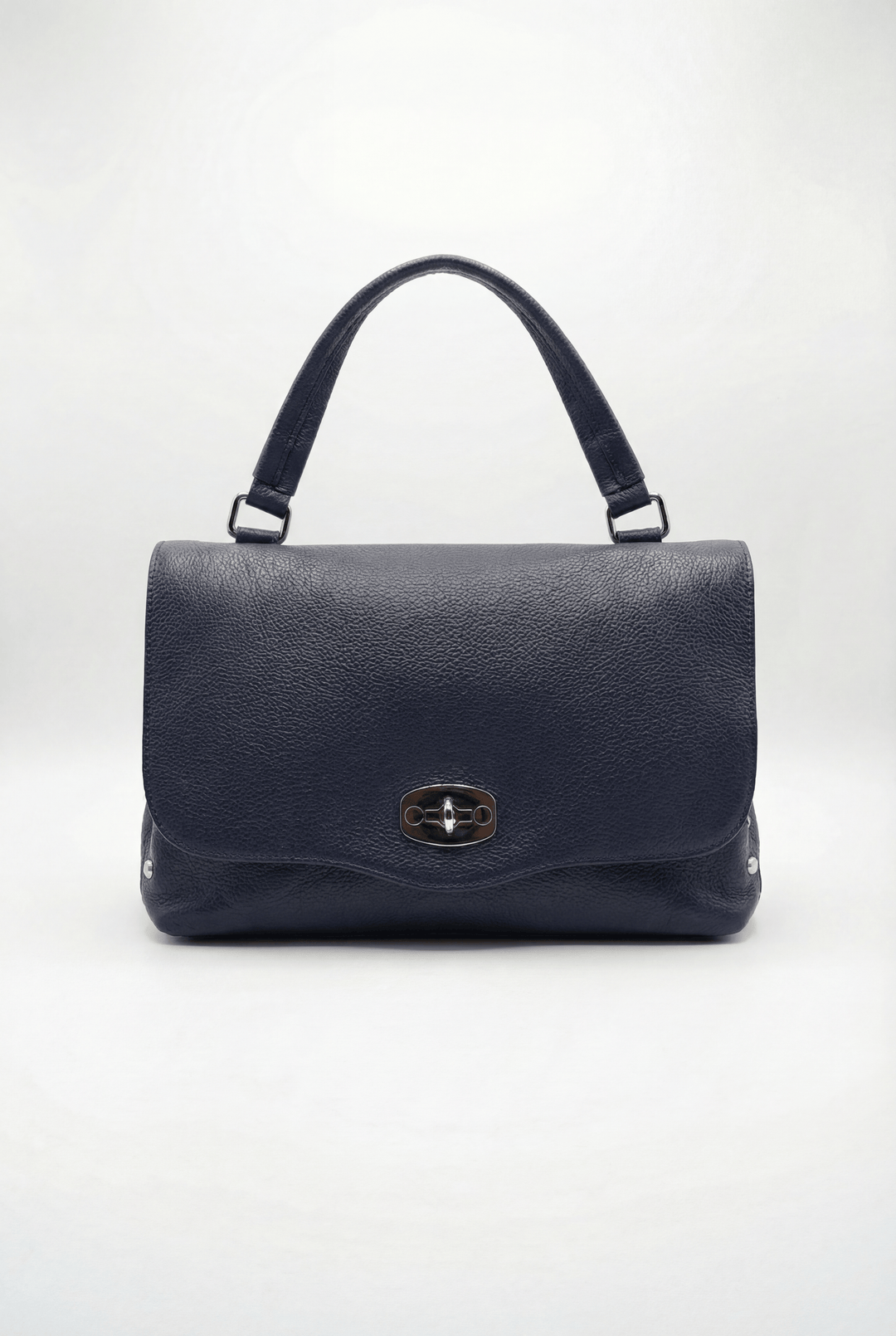 Gretchen™ Emma & Rose Cape Town genuine leather handheld borsa with closure, featuring a sleek design and elegant craftsmanship.