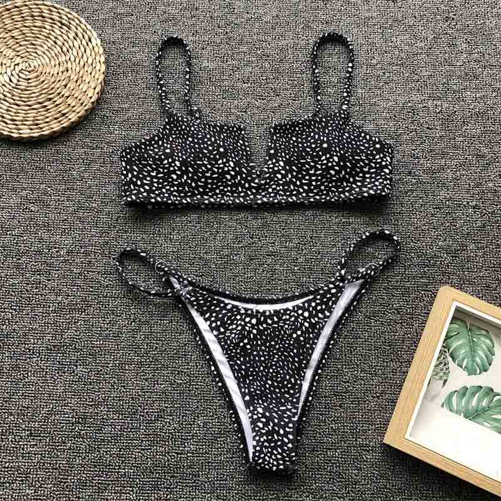 AquaLivv - Brazilian Bikini with V-Neck