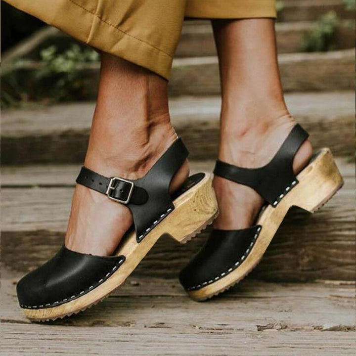 Sara | Orthopaedic wedge sandals with buckle strap