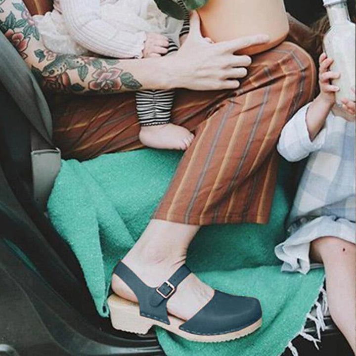 Sara | Orthopaedic wedge sandals with buckle strap
