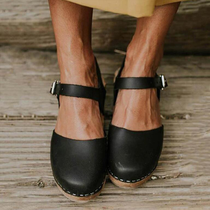 Sara | Orthopaedic wedge sandals with buckle strap