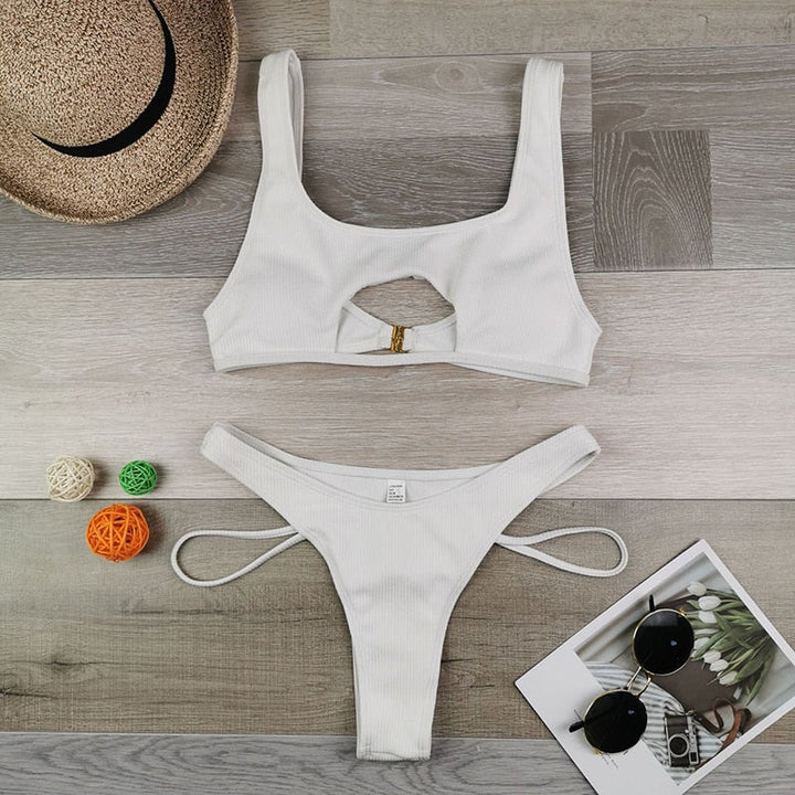 Belén Stylish and Bikini, view 6 - Elena Harper