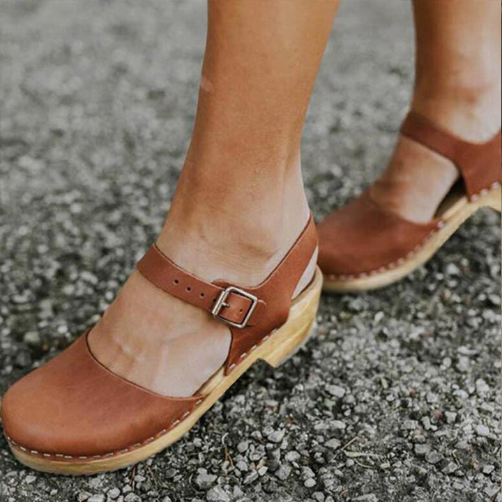 Sara | Orthopaedic wedge sandals with buckle strap