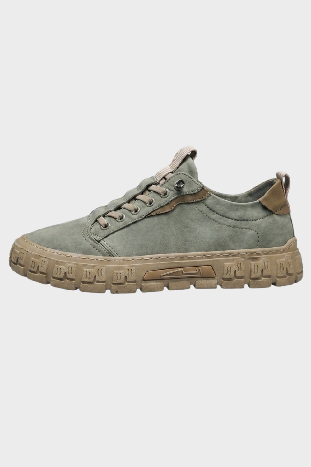 Men's Casual Sneakers with Classic Lacing and Distinctive Sole Design