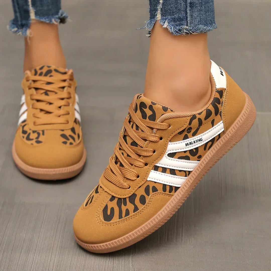 María | Women's Lace-Up Trainers with Brown Flat Sole