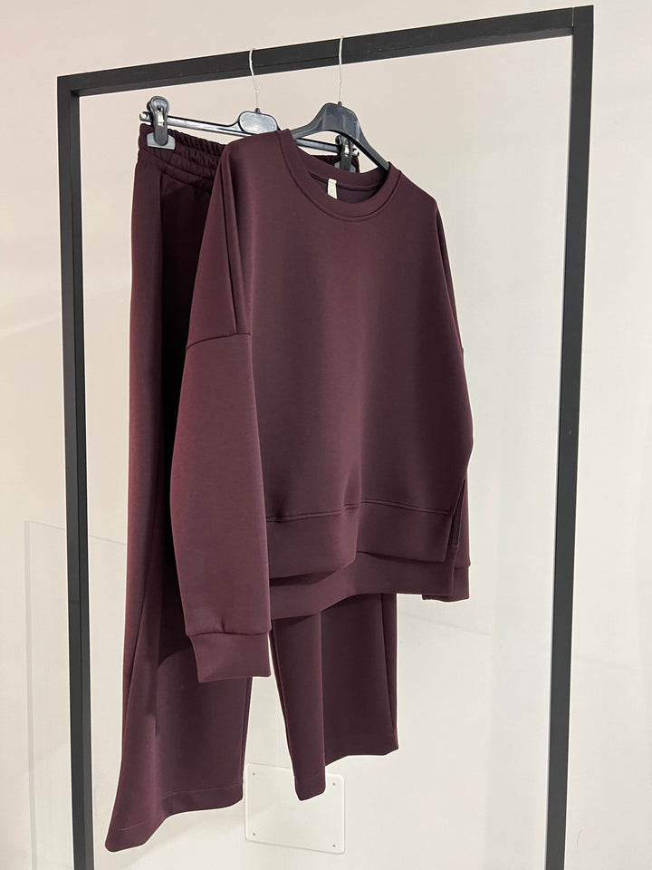 Glaminda Modern Oversized Tracksuit, view 4 - Elena Harper