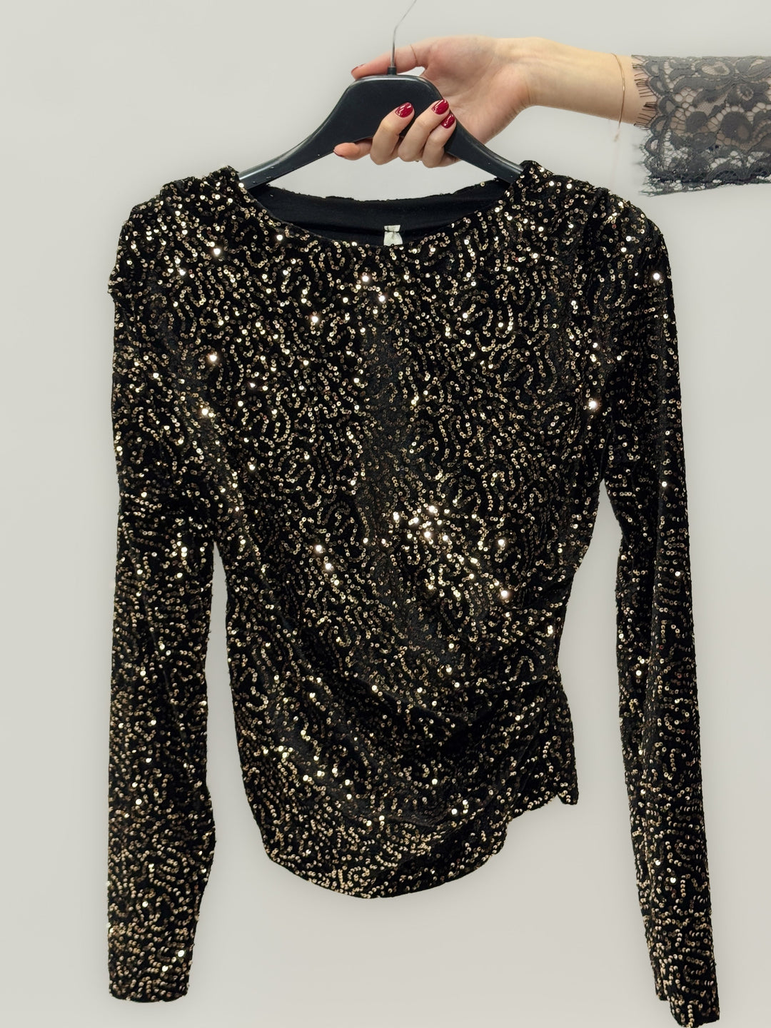 Lara™  |  Long Sleeve All-Over Top