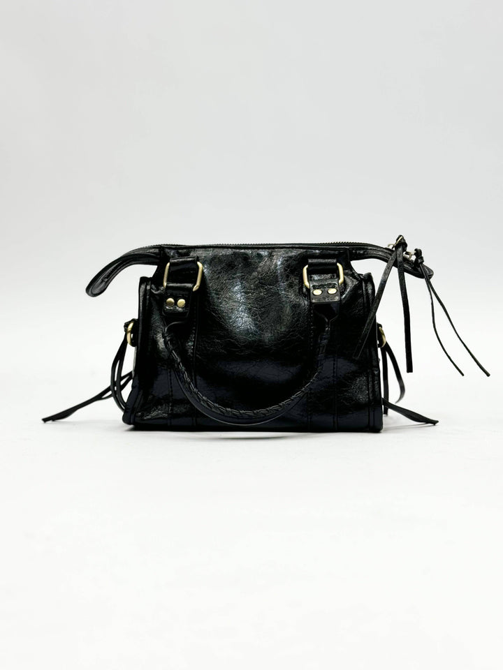 Genuine leather Lize™ handbag by Emma & Rose Cape Town, stylish borse with sleek design and elegant craftsmanship.