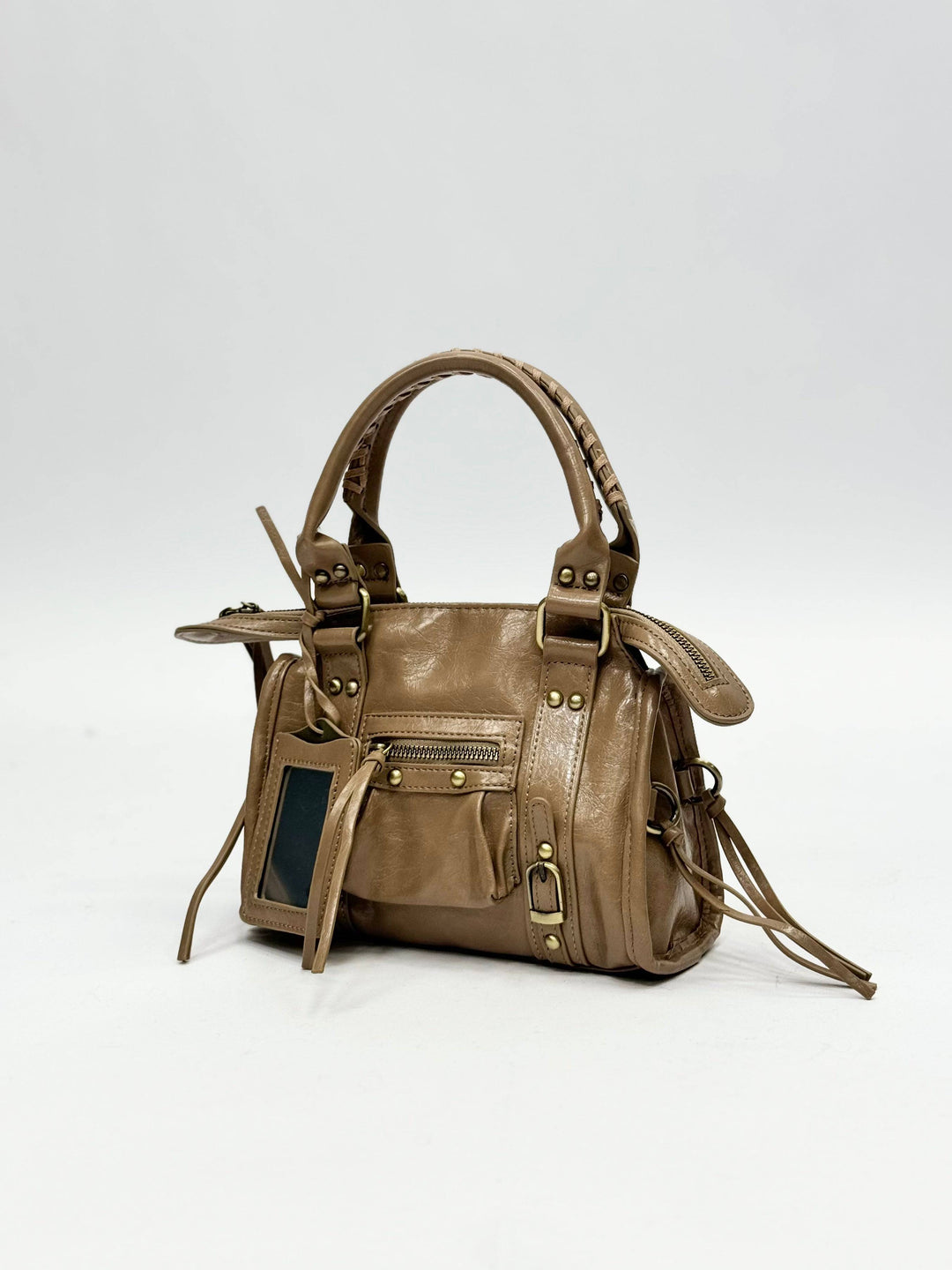 Genuine leather Lize™ handbag by Emma & Rose Cape Town, stylish borse in classic design with top handles and elegant finish.