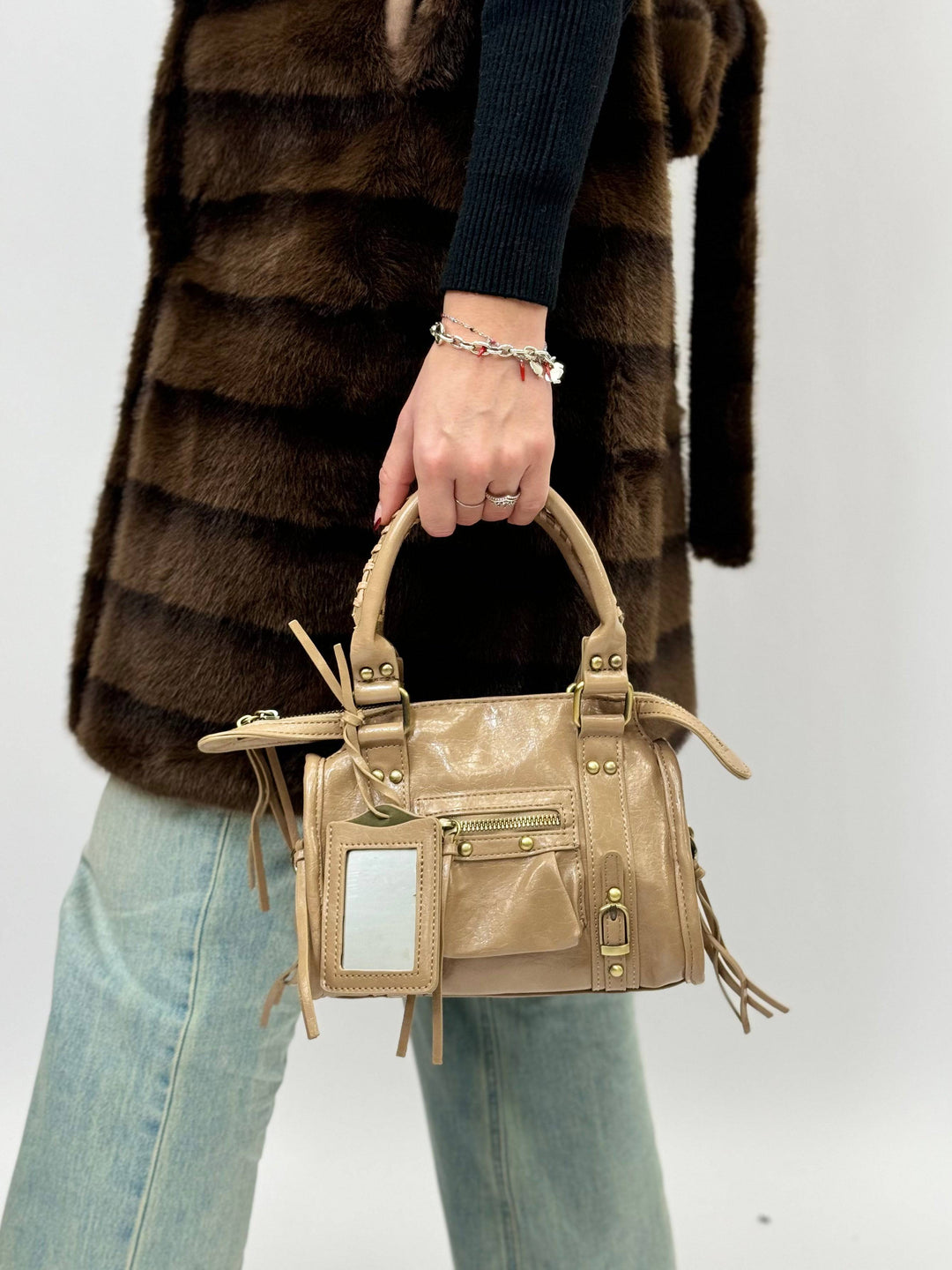 Emma & Rose Cape Town Lize™ genuine leather handbag with stylish design and top handles, showing its elegant craftsmanship.