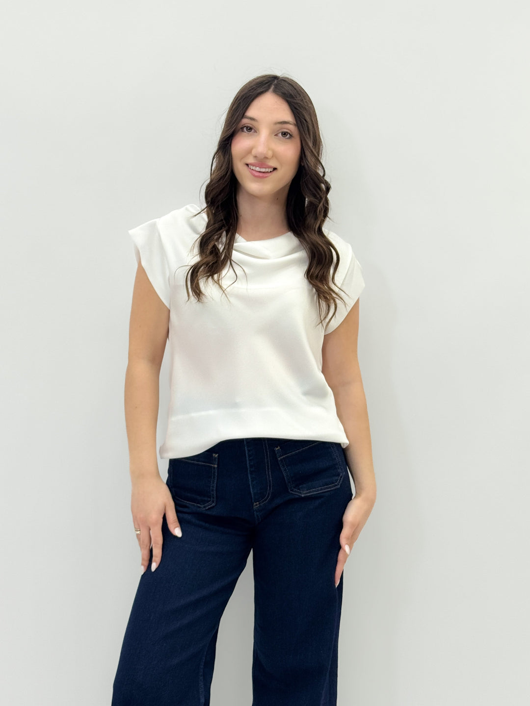 Janneke™  |  Top Neckline