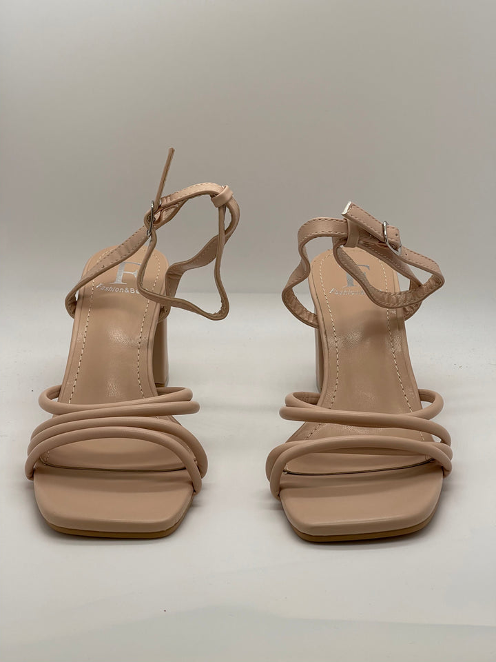 Saskia™  |  Wide Heel Sandals Straps