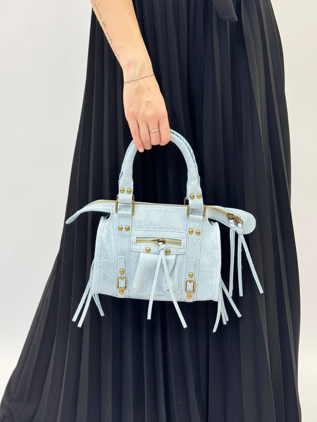 Genuine leather Daniëlle™ borse by Emma & Rose Cape Town, stylish Italian leather handbag with sleek design.