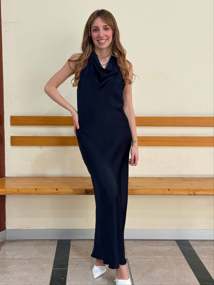 Emma & Rose Cape Town Ilse™ long dress with a soft, luxurious fabric and elegant neckline, perfect for stylish occasions.