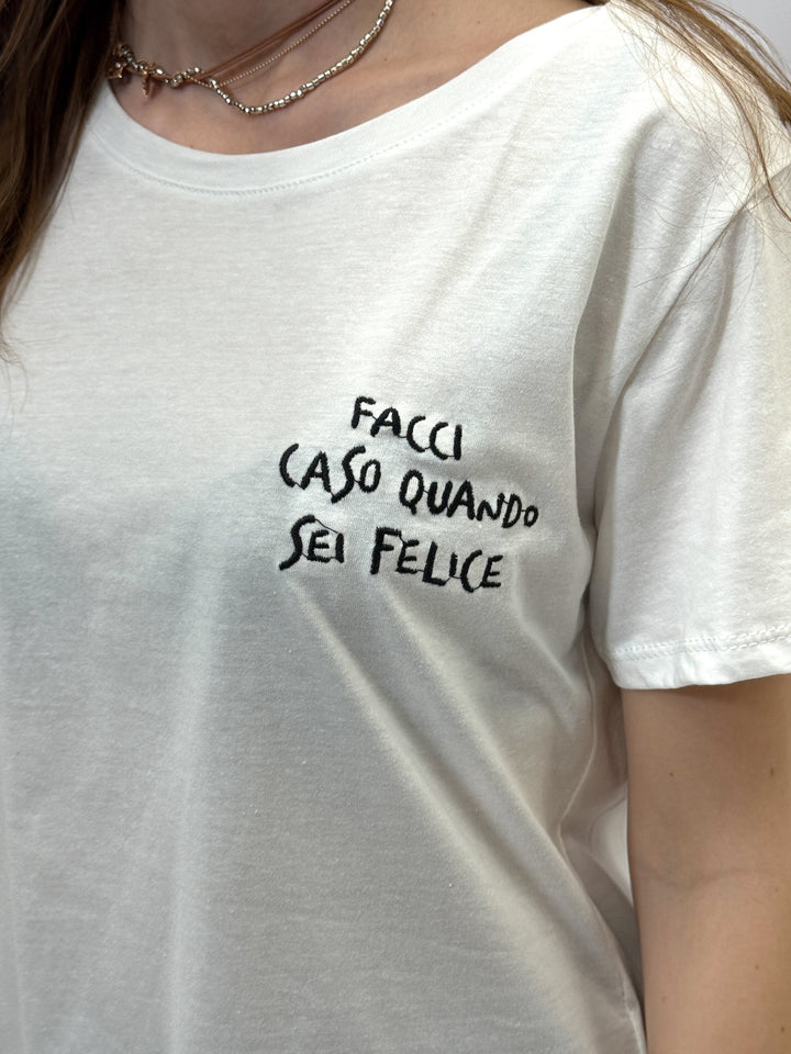 Sanne™  |  T-shirt Text Notice Happy
