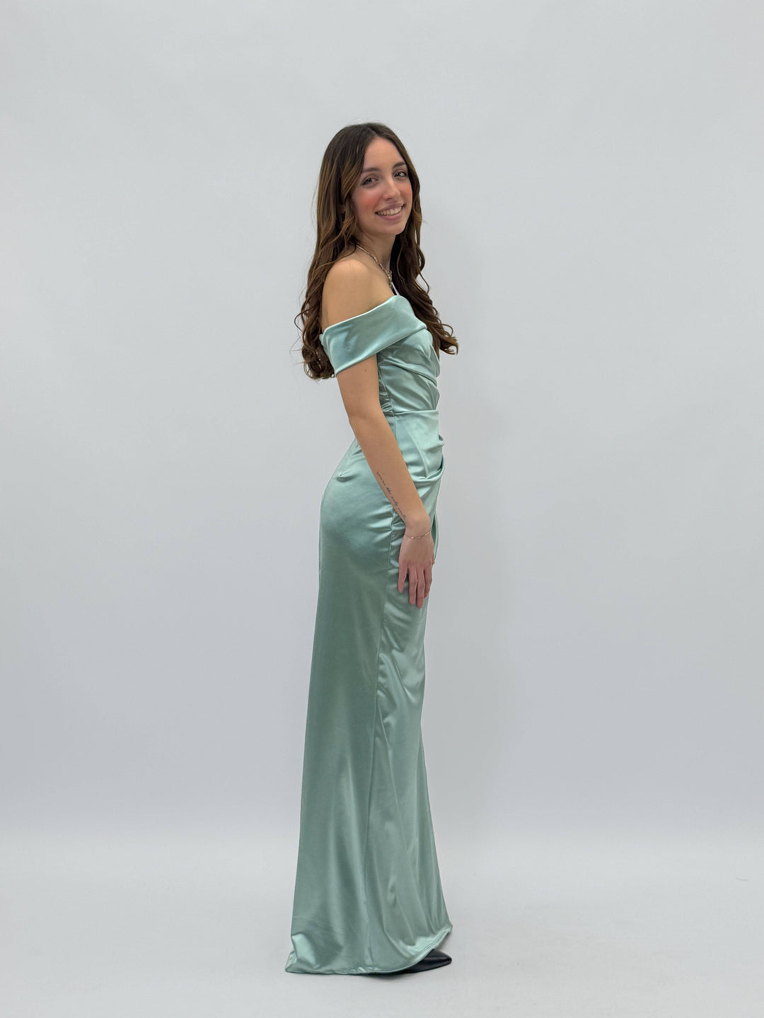 Flowing Look™ abiti dress by Emma & Rose Cape Town, lightweight fabric with a flowing silhouette, shown in a full-length view.