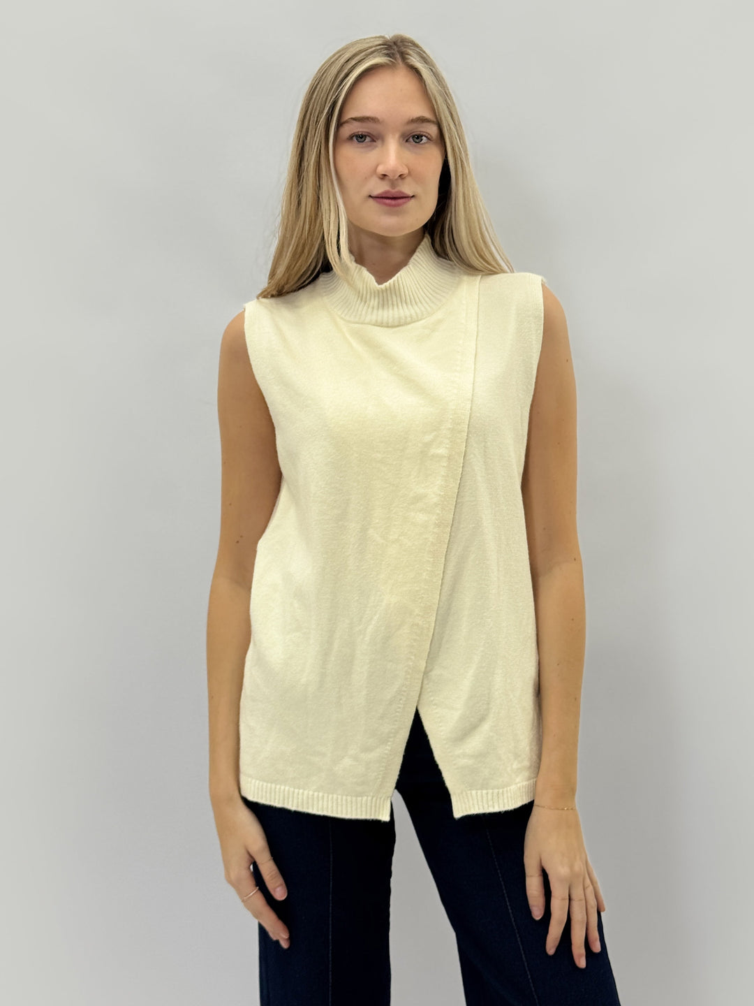 Renske™  |  Crossed Gilet High Refined