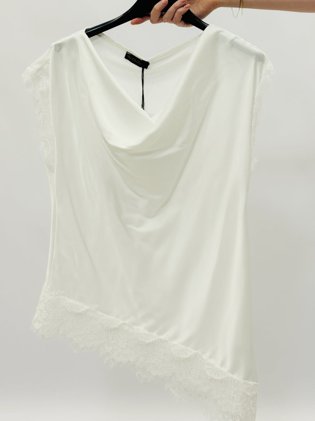Francien™  |  Top Satin Soft Details