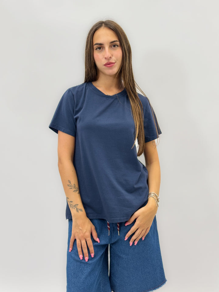 Hanneke™  |  soft luxurious fabrics T-shirt