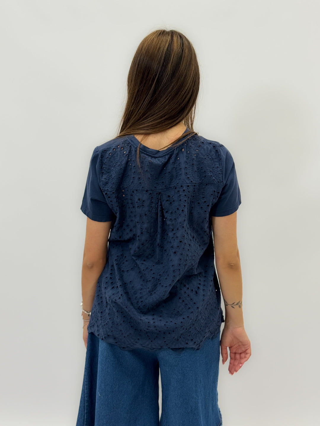 Hanneke™  |  soft luxurious fabrics T-shirt