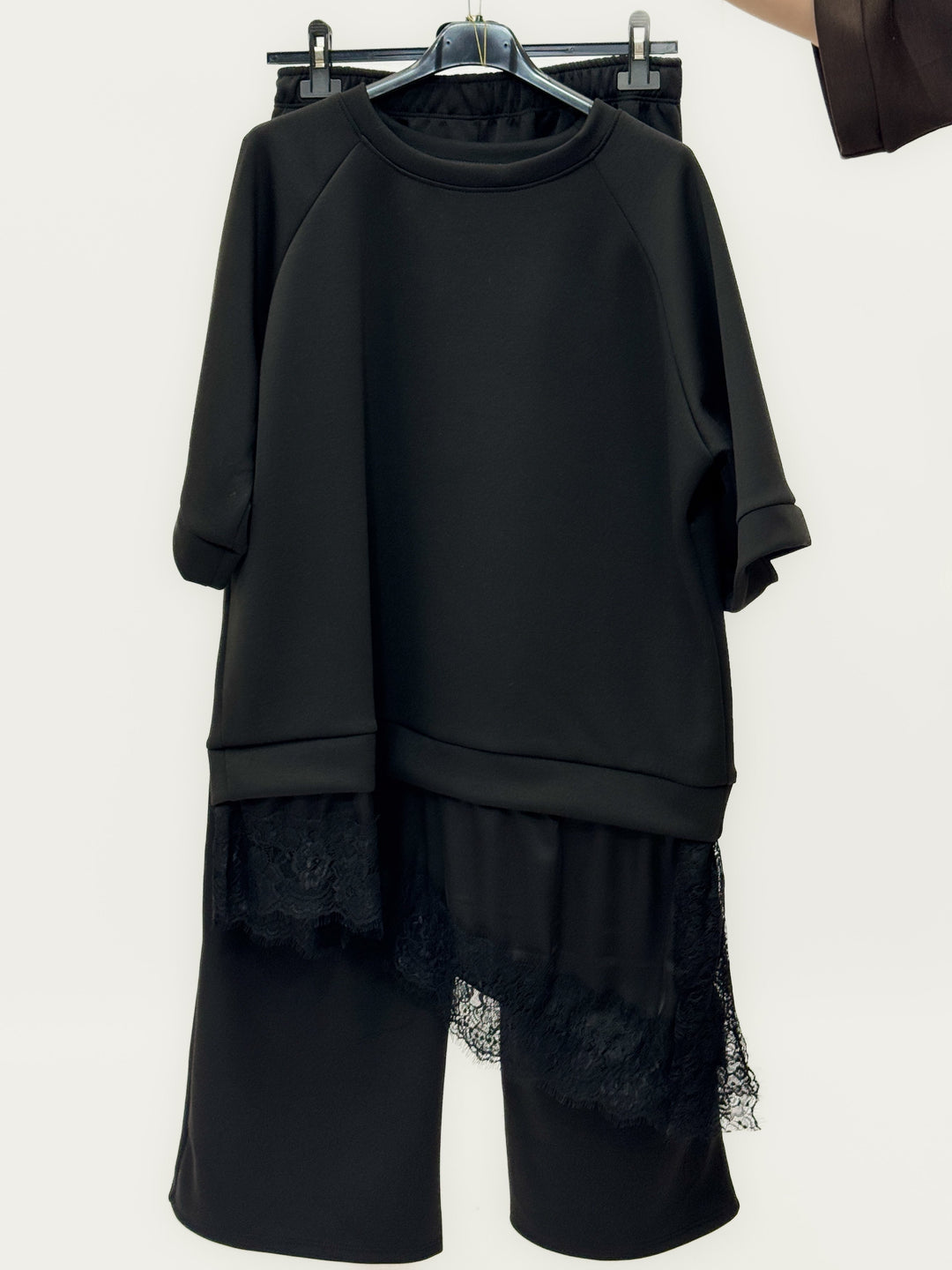 Chantelle™  |  Complete Sweatshirt Trousers Elegance
